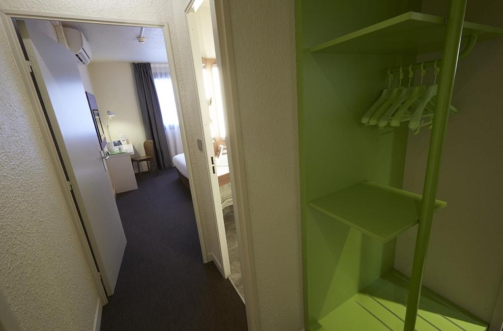 Campanile Centre - Berges Du Rhône Hotel 3*
